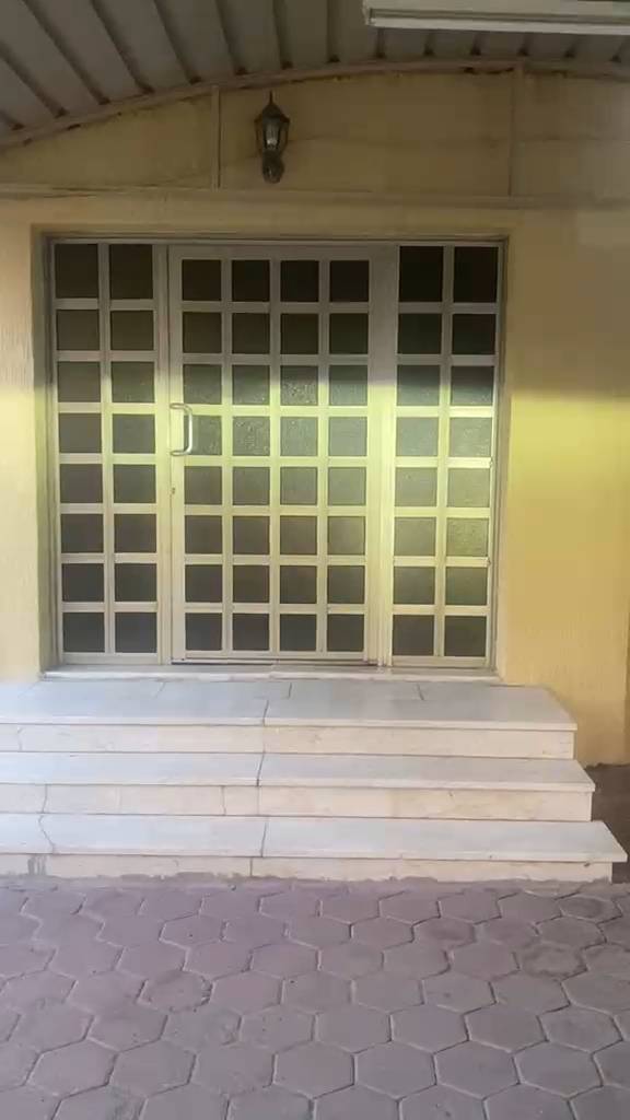 للإيجار دور ارضي بالسره ٤ غرف الايجار 800